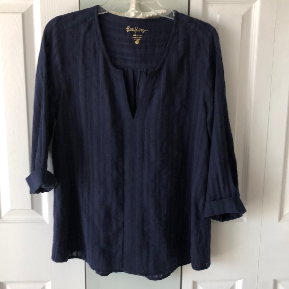 Lilly Pulitzer 3/4 sleeve light weave top.